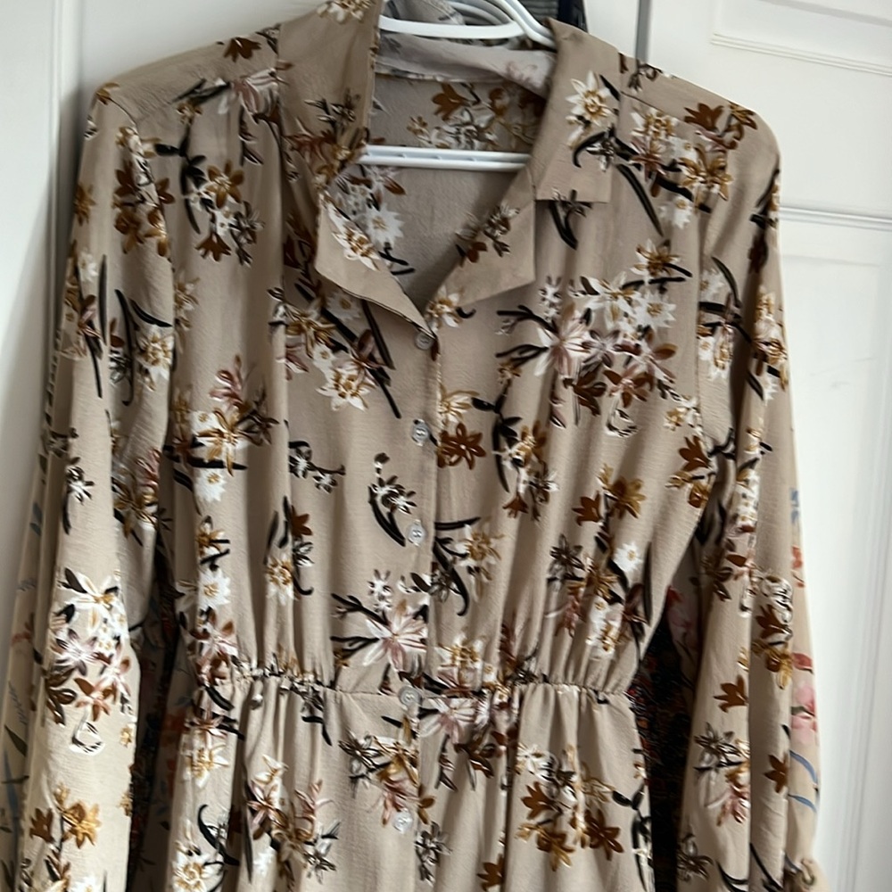 Dress - Picture 2 of 3